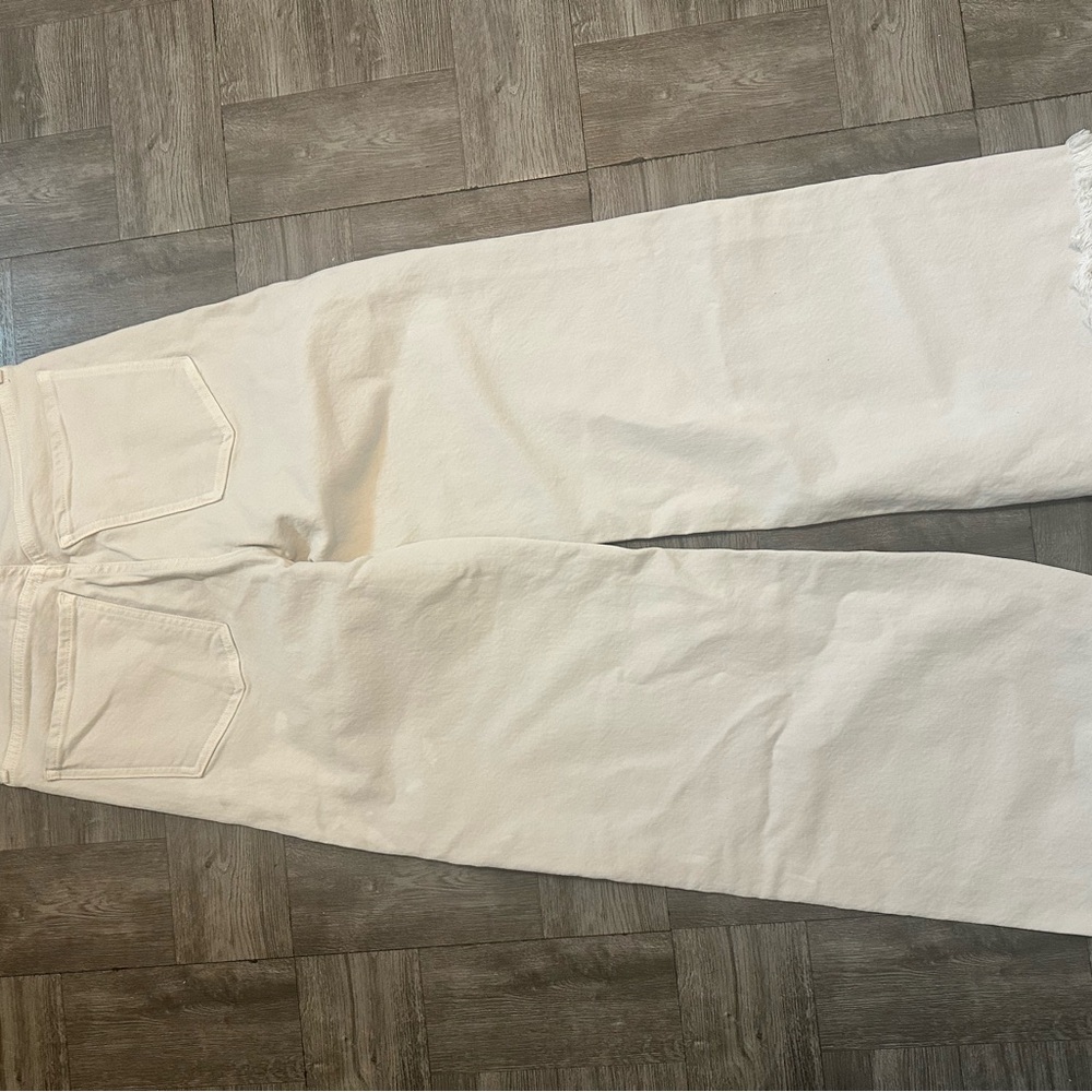 Citizens Of Humanity Wide-Leg Jeans in Soft Cream - Picture 5 of 6